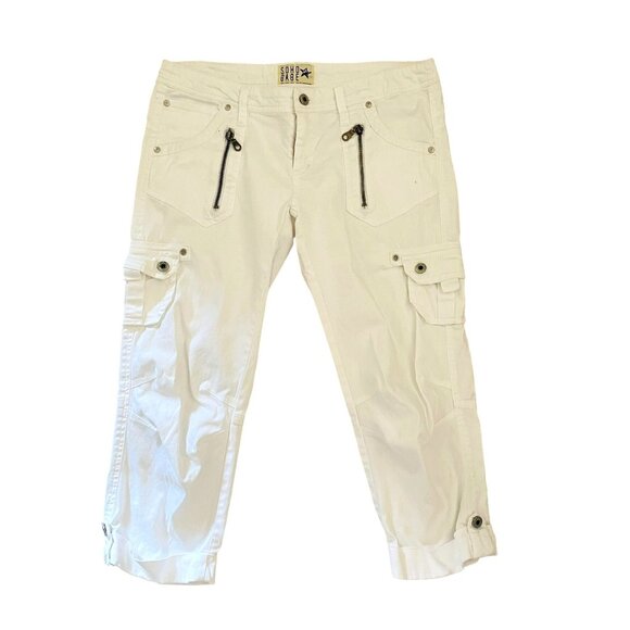 Soho Babe White Capri Cargo Pants Size 7 - Picture 1 of 13